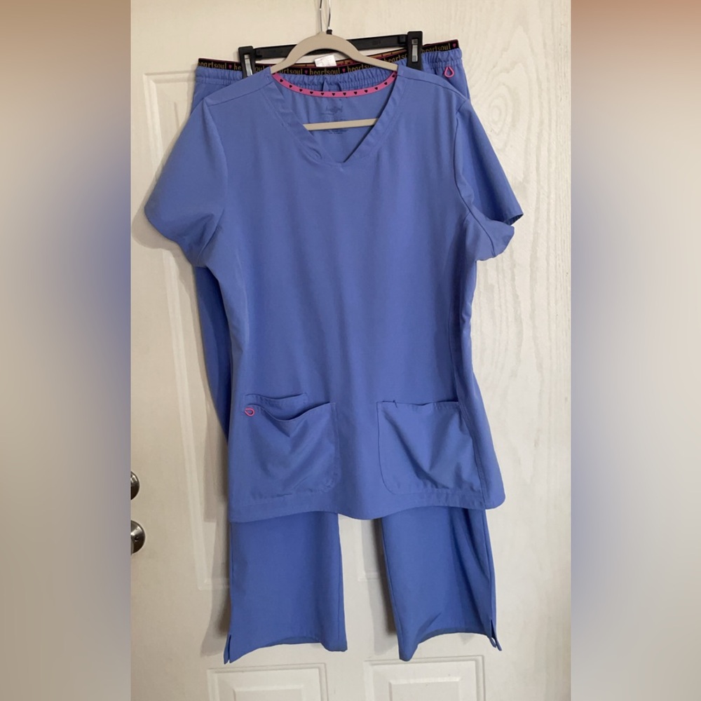 HeartSoul Women's Periwinkle Scrub Set